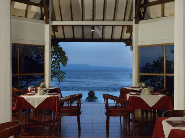 bali-ostkueste-lotus-bungalows-restaurant01